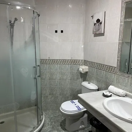Pensión Hostal Tarik 2*