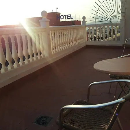 Hostal Tarik 2*