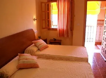 Hostal Tarik Pensión 2*